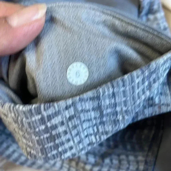 Lululemon run inspire pants 26” - Picture 8 of 8